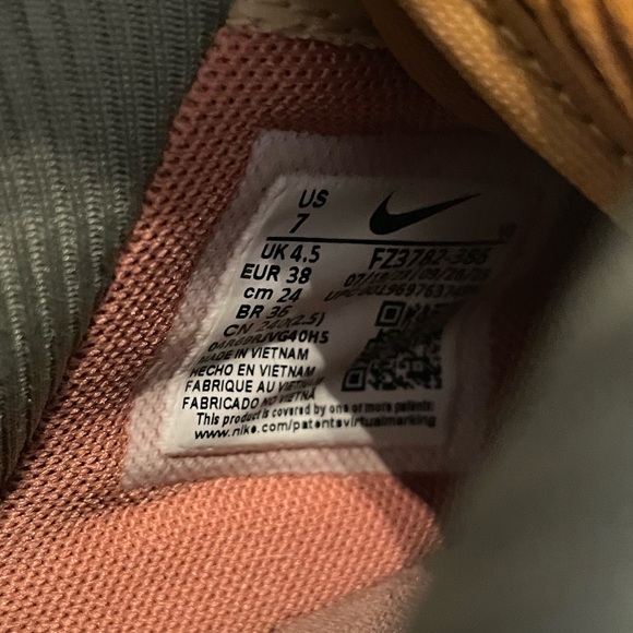 Nike Air Force 1 ‘07 LX shoes - Picture 4 of 5